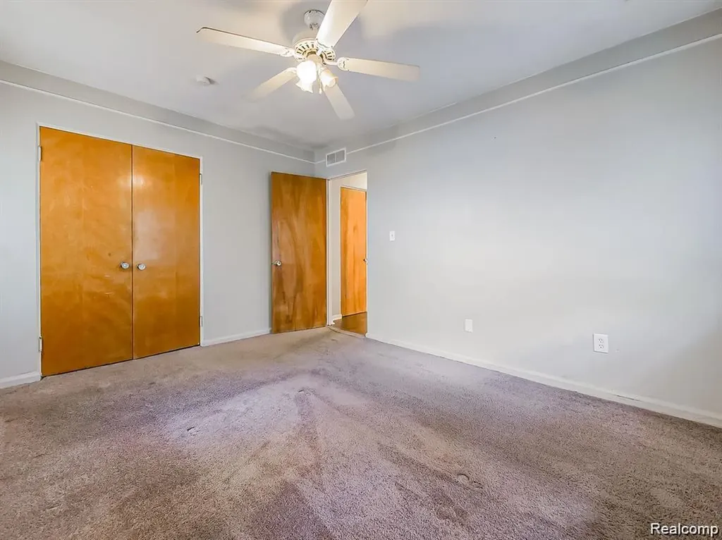 24628 Carlysle Street W Dearborn City MI 48124