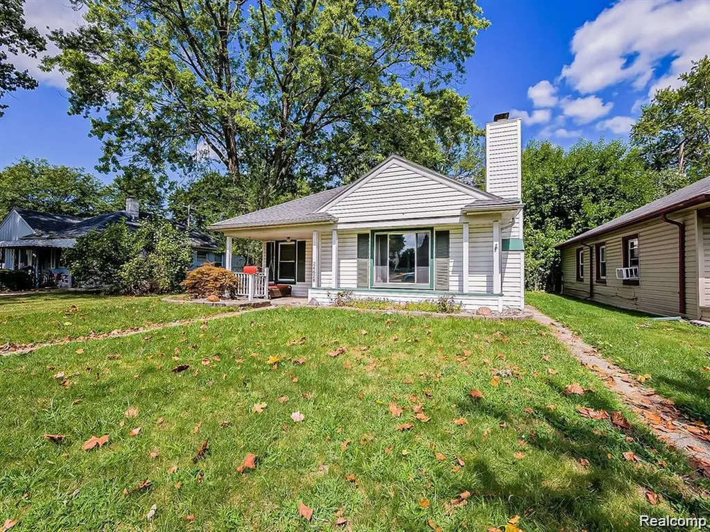 24628 Carlysle Street W Dearborn City MI 48124