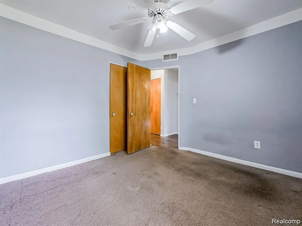 24628 Carlysle Street W Dearborn City MI 48124