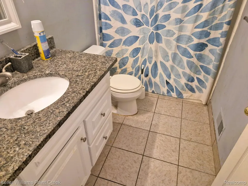 26728 Farmbrook Villa Drive Southfield City MI 48034