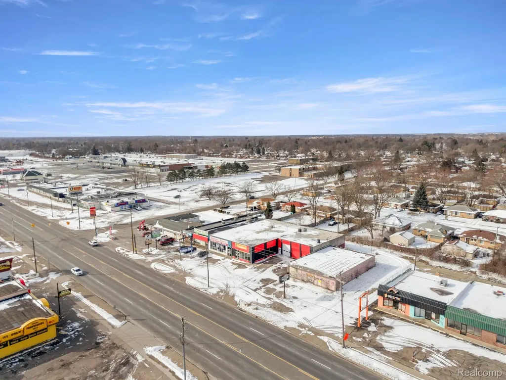 3208 S Dort Highway Flint City MI 48507
