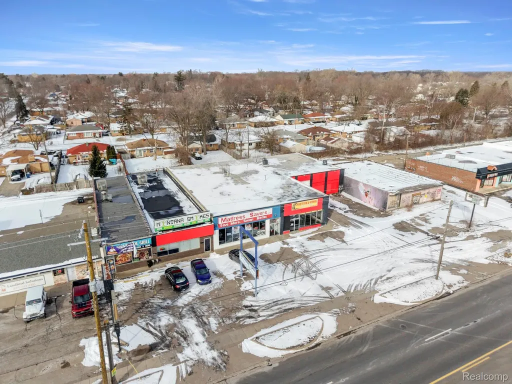 3208 S Dort Highway Flint City MI 48507