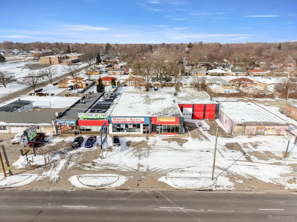 3208 S Dort Highway Flint City MI 48507