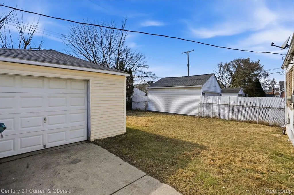 23035 Audette Street Dearborn City MI 48124