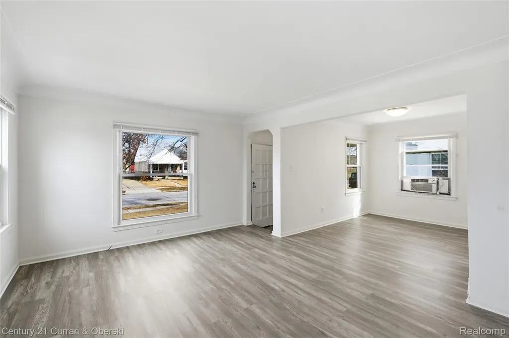 23035 Audette Street Dearborn City MI 48124