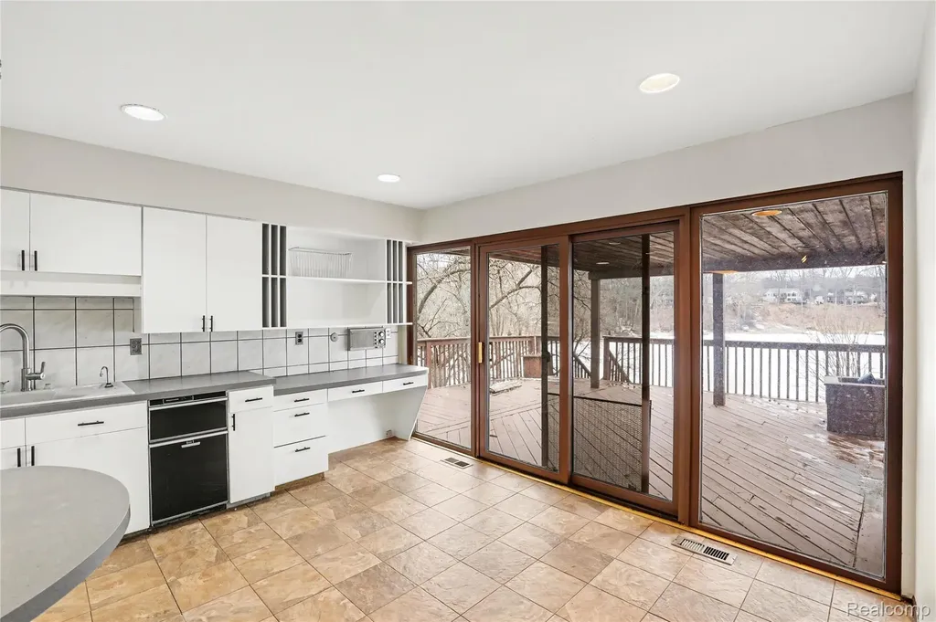 13490 Lakebrook Drive Tyrone Township MI 48430