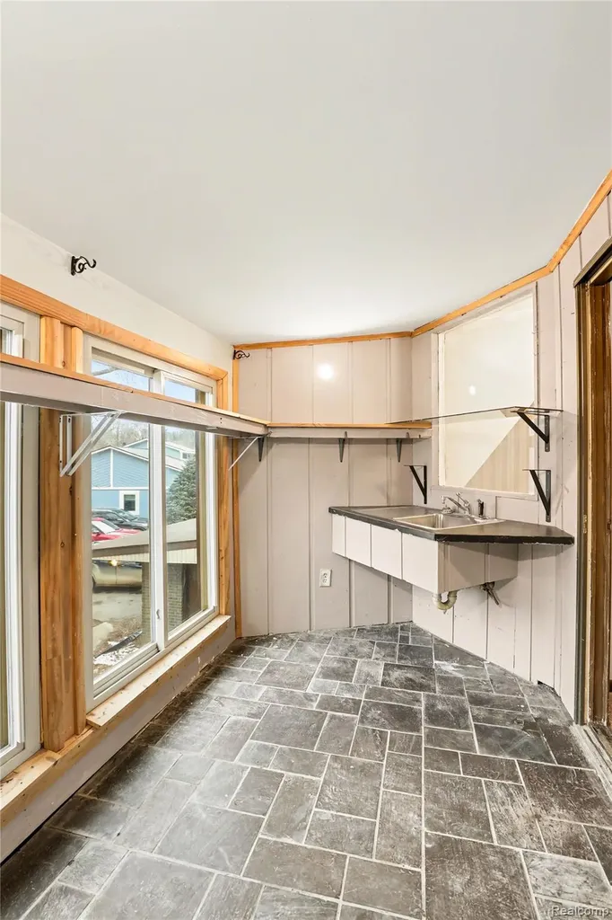 13490 Lakebrook Drive Tyrone Township MI 48430