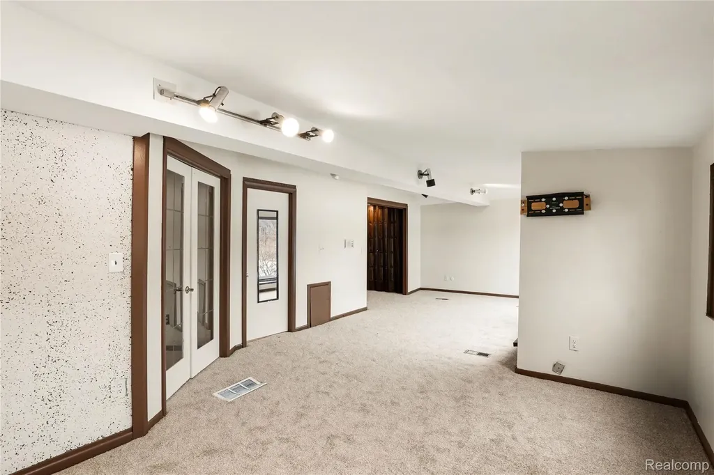 13490 Lakebrook Drive Tyrone Township MI 48430