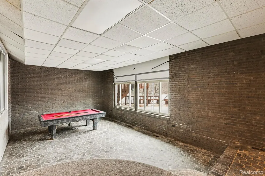 13490 Lakebrook Drive Tyrone Township MI 48430