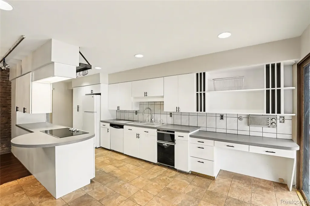 13490 Lakebrook Drive Tyrone Township MI 48430
