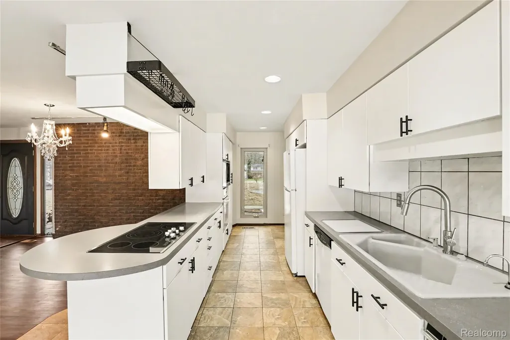 13490 Lakebrook Drive Tyrone Township MI 48430