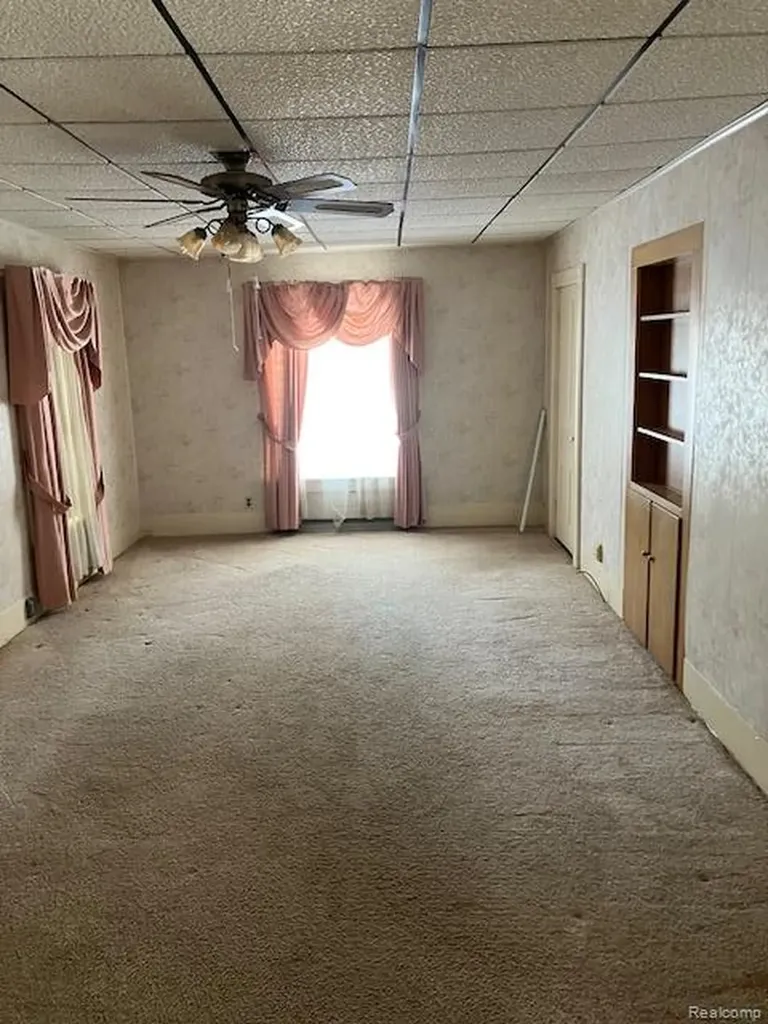 52 Carrington Street Harbor Beach City MI 48441