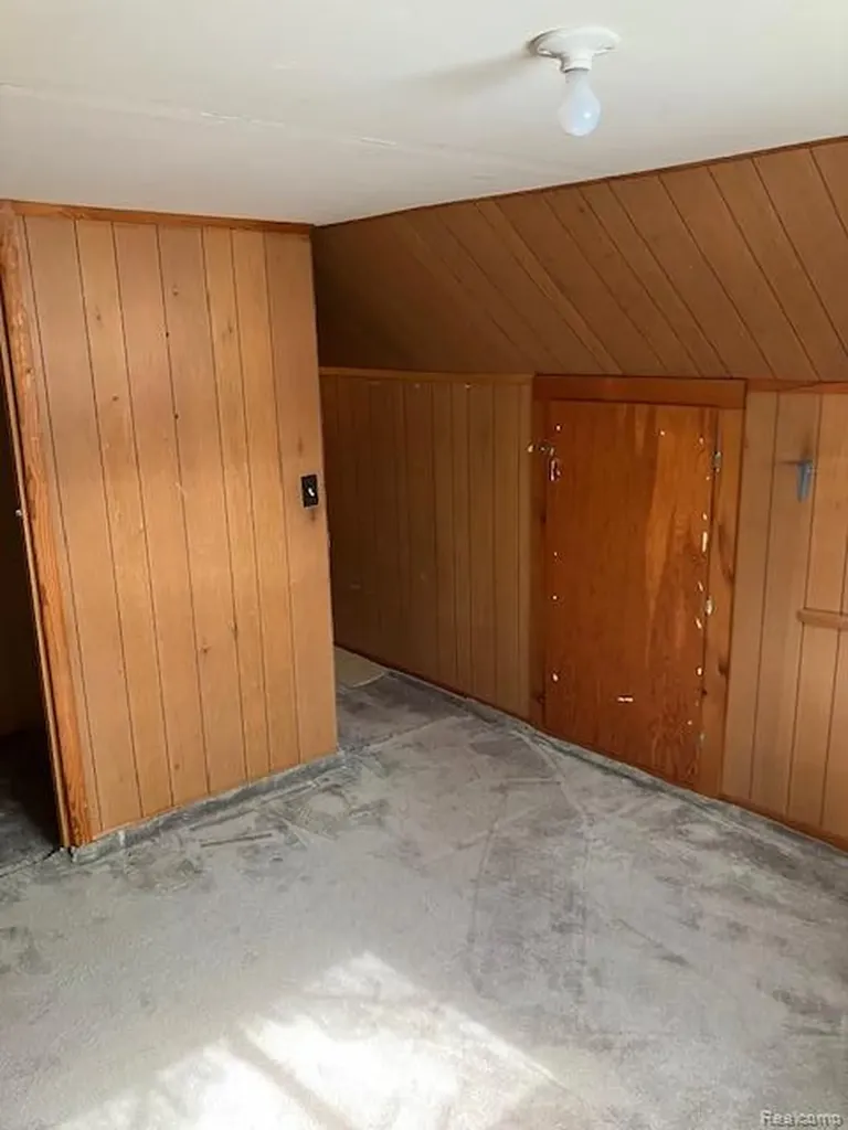 52 Carrington Street Harbor Beach City MI 48441