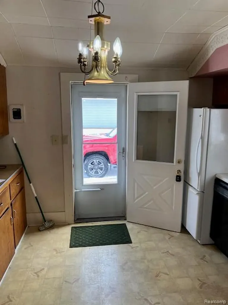 52 Carrington Street Harbor Beach City MI 48441