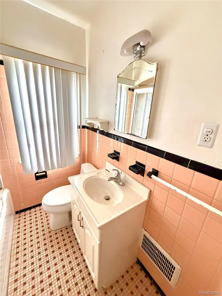 12674 Mettetal Street Detroit City MI 48227