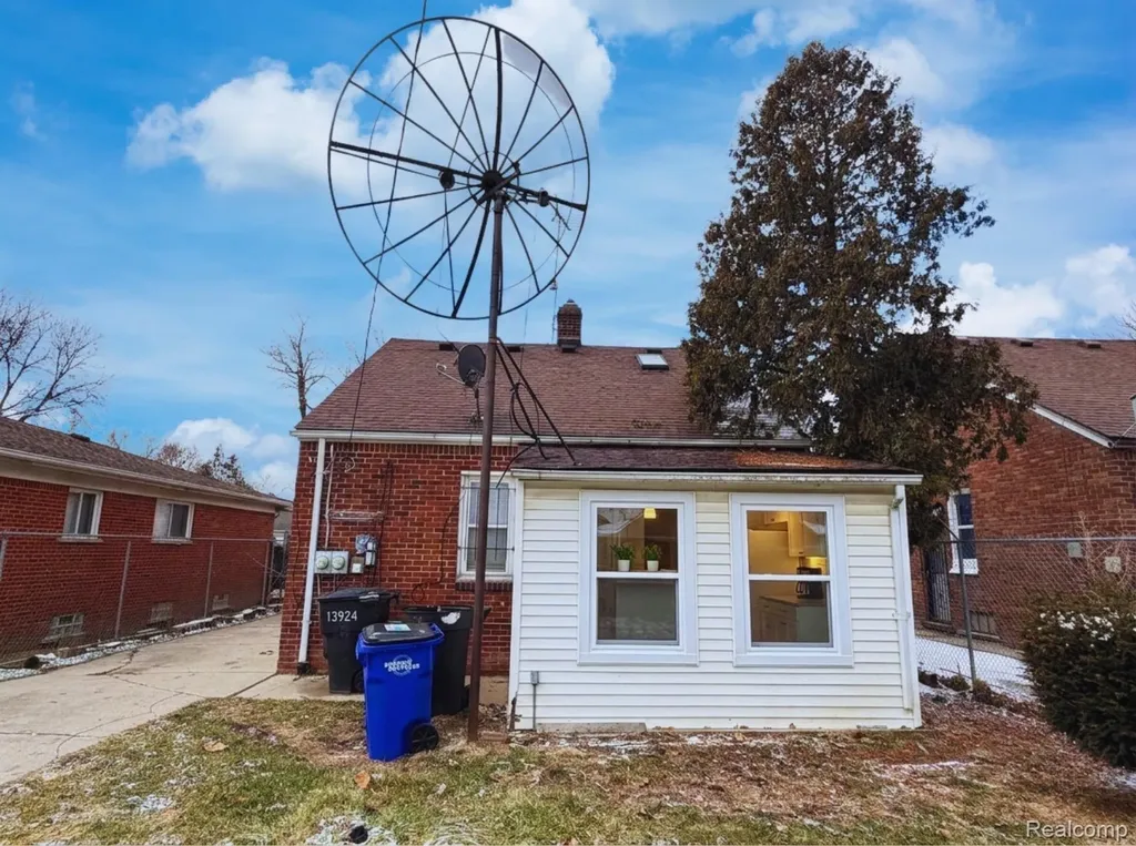 12674 Mettetal Street Detroit City MI 48227