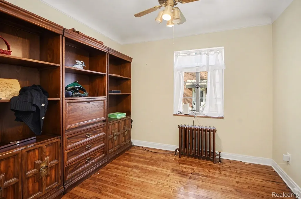 20501 Shady Lane Avenue St. Clair Shores City MI 48080
