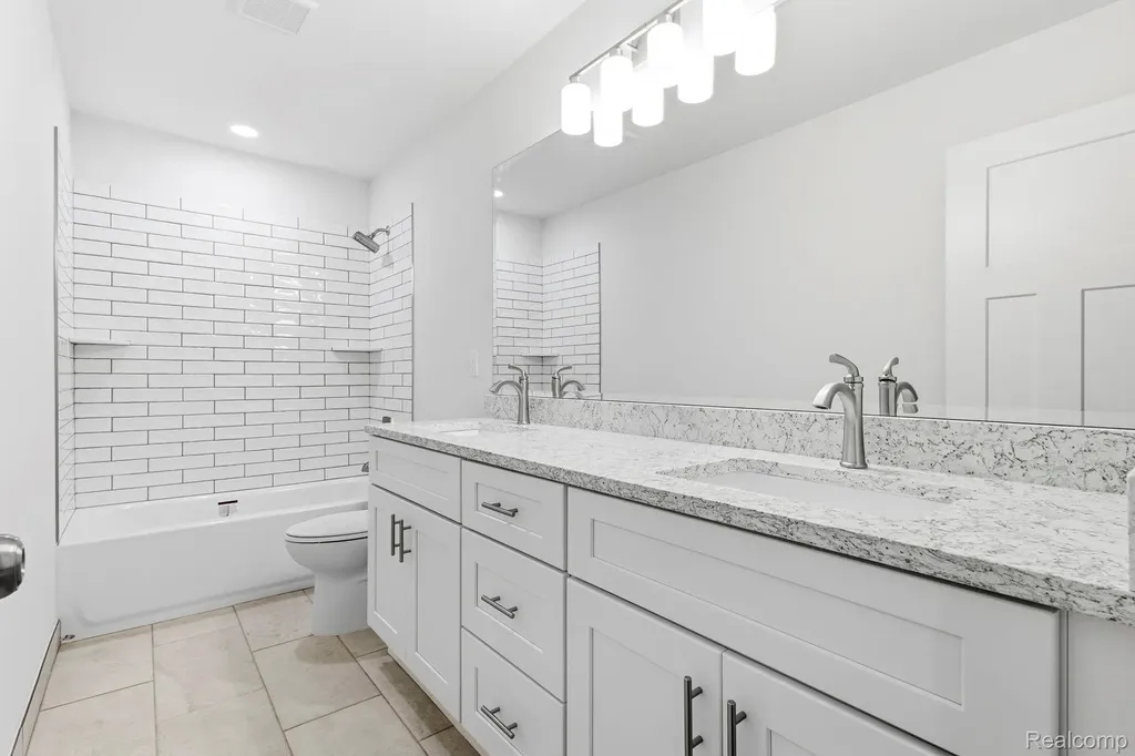 26827 Alma Street Chesterfield Township MI 48051