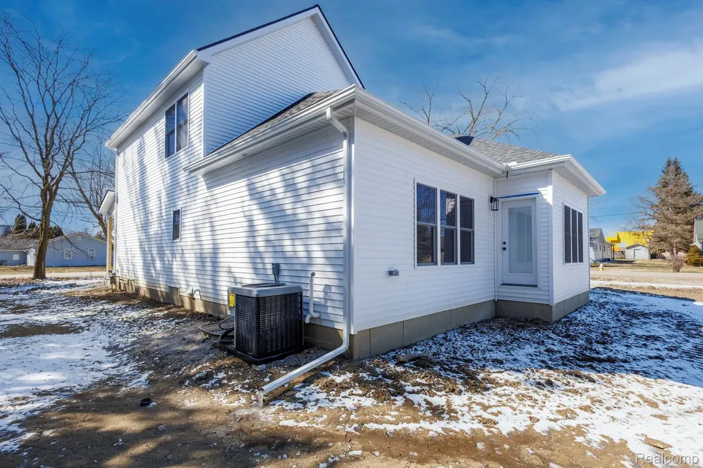 26827 Alma Street Chesterfield Township MI 48051