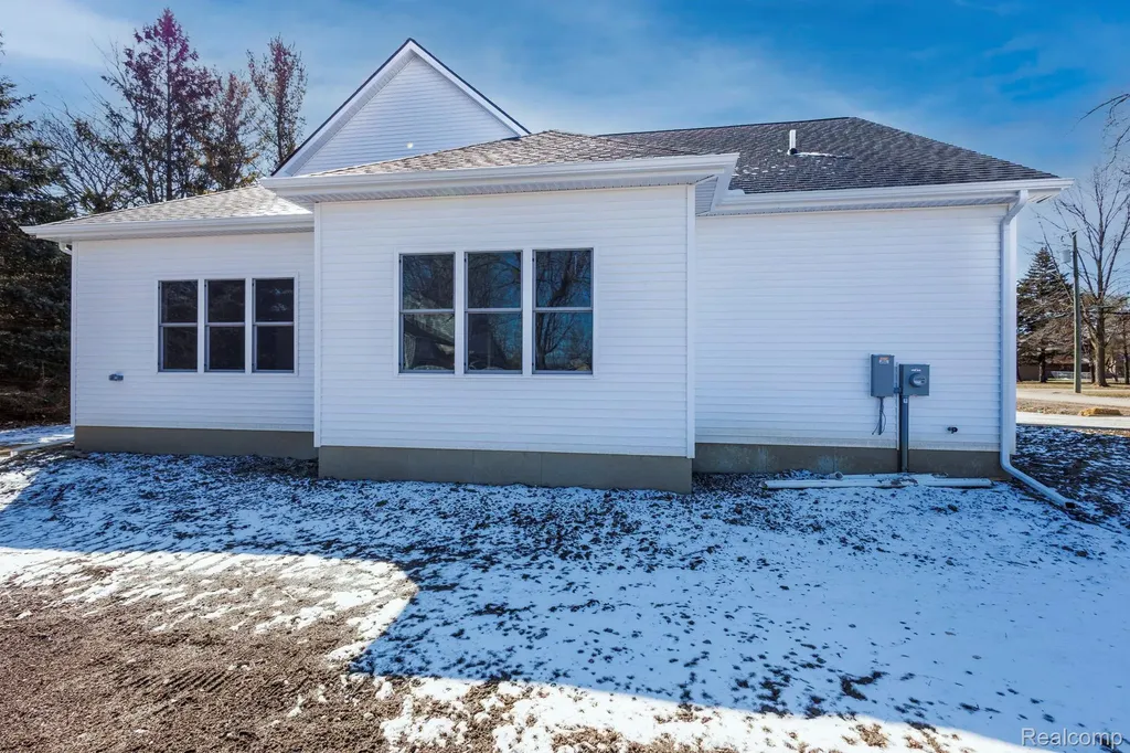 26827 Alma Street Chesterfield Township MI 48051