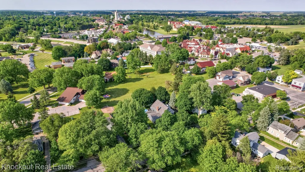 140 W Jefferson Street Frankenmuth City MI 48734