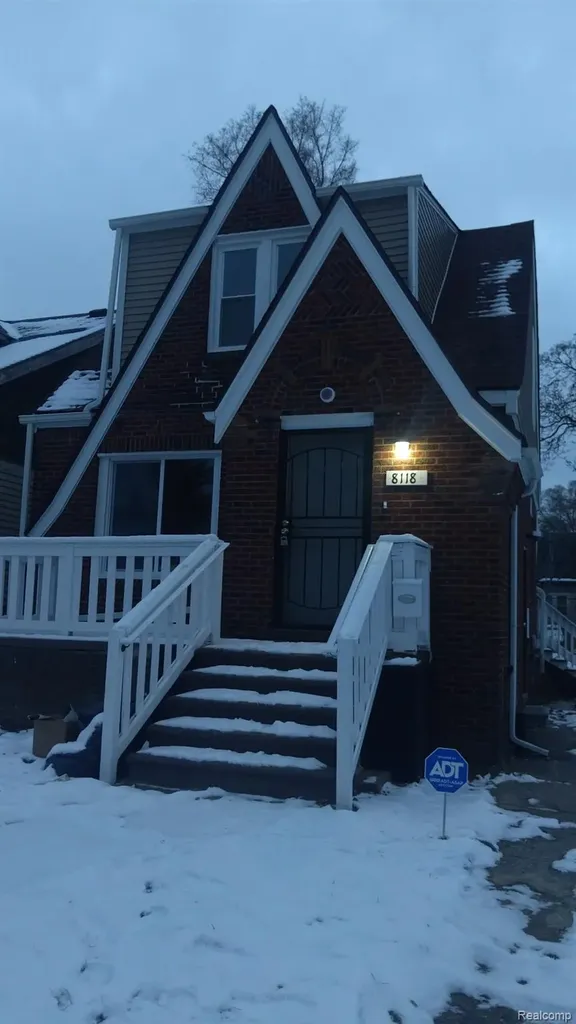 8118 E Hildale Street Detroit City MI 48234