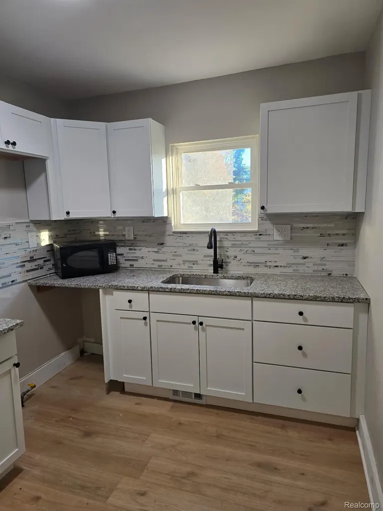 8118 E Hildale Street Detroit City MI 48234