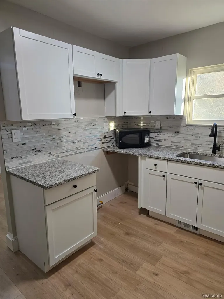 8118 E Hildale Street Detroit City MI 48234