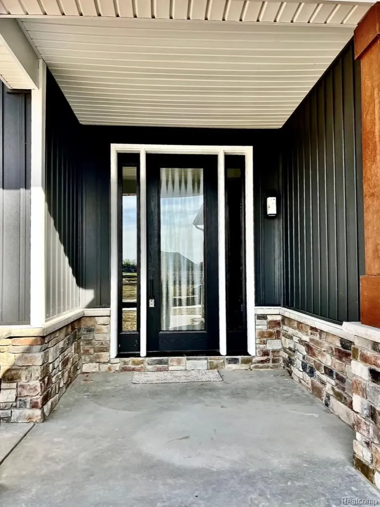 5382 Spring Meadows Way Drive Fenton Charter Township MI 48451
