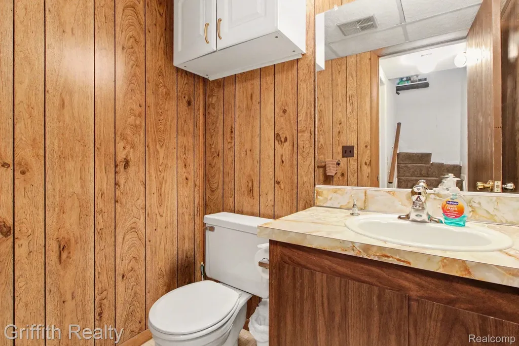 25231 Potomac Drive South Lyon City MI 48178