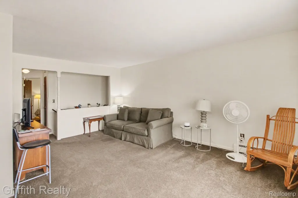 25231 Potomac Drive South Lyon City MI 48178