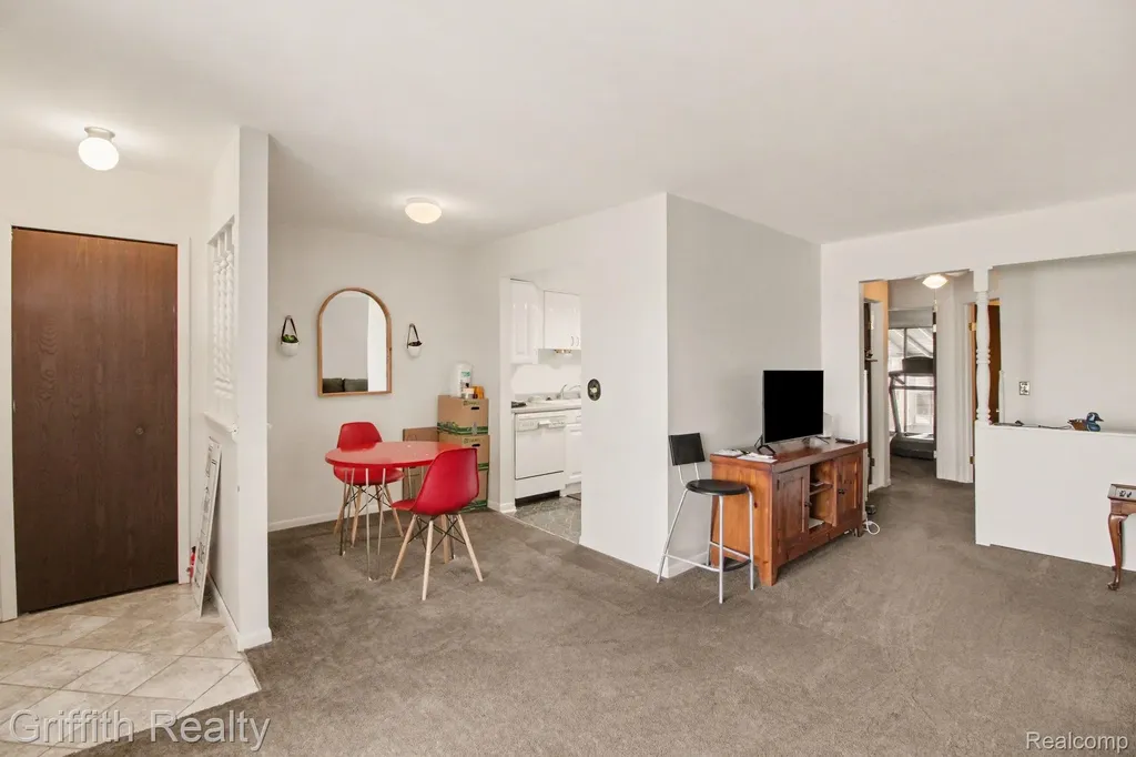 25231 Potomac Drive South Lyon City MI 48178