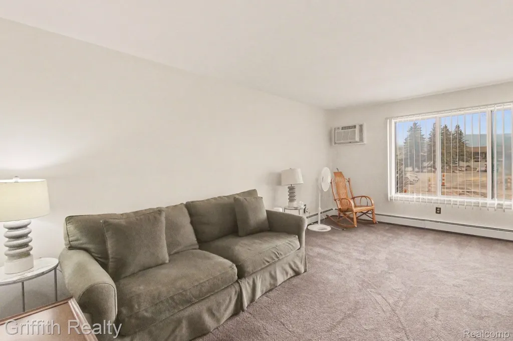25231 Potomac Drive South Lyon City MI 48178