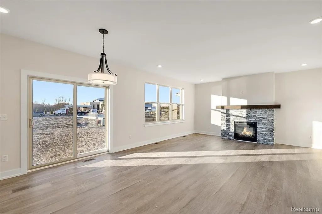 42435 Magnolia Drive Sterling Heights City MI 48314