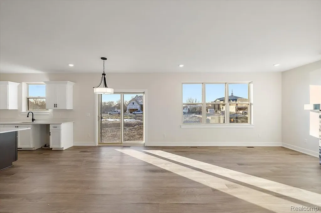 42435 Magnolia Drive Sterling Heights City MI 48314