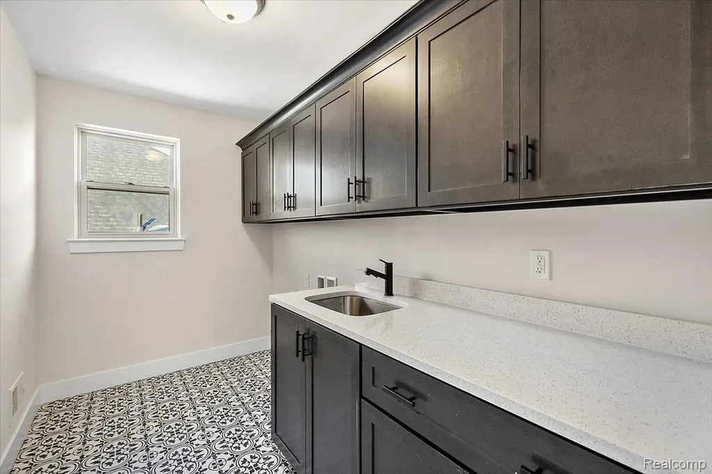 42435 Magnolia Drive Sterling Heights City MI 48314