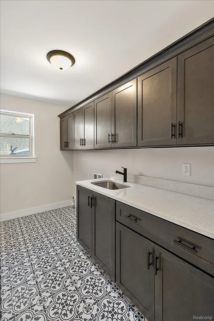 42435 Magnolia Drive Sterling Heights City MI 48314