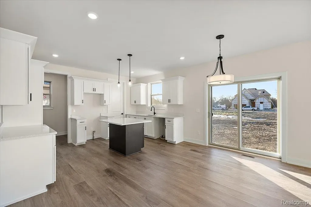 42435 Magnolia Drive Sterling Heights City MI 48314