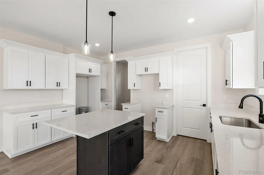 42435 Magnolia Drive Sterling Heights City MI 48314