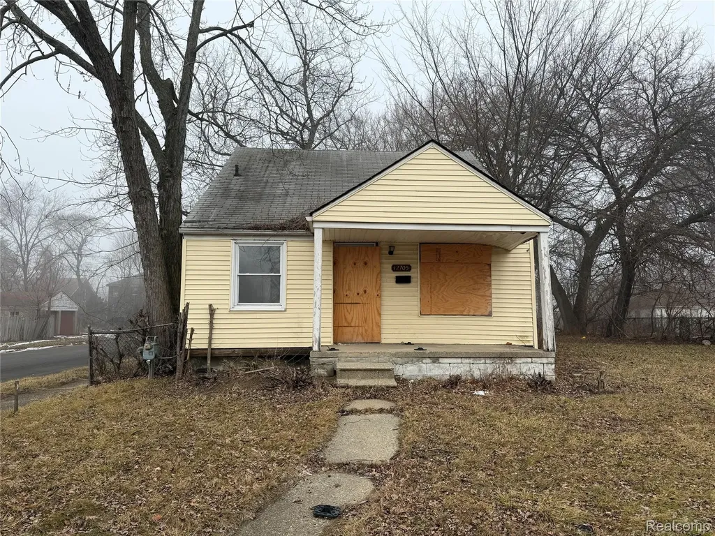 12705 Flanders Street Detroit City MI 48205