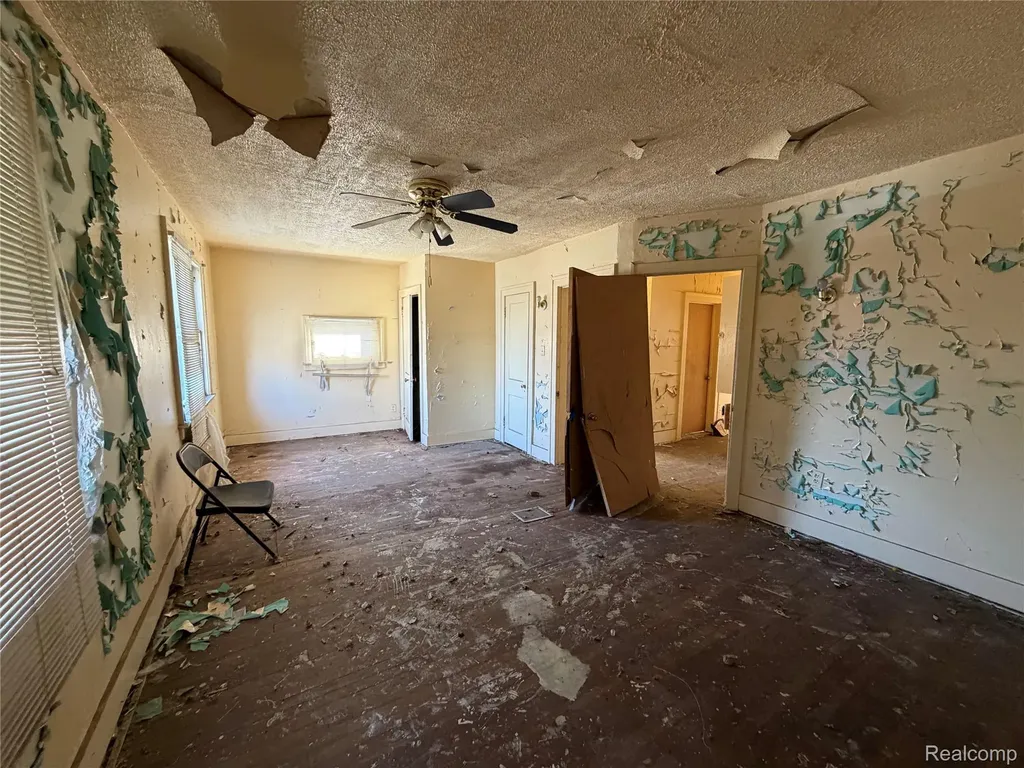 11383 Ohio Street Detroit City MI 48204