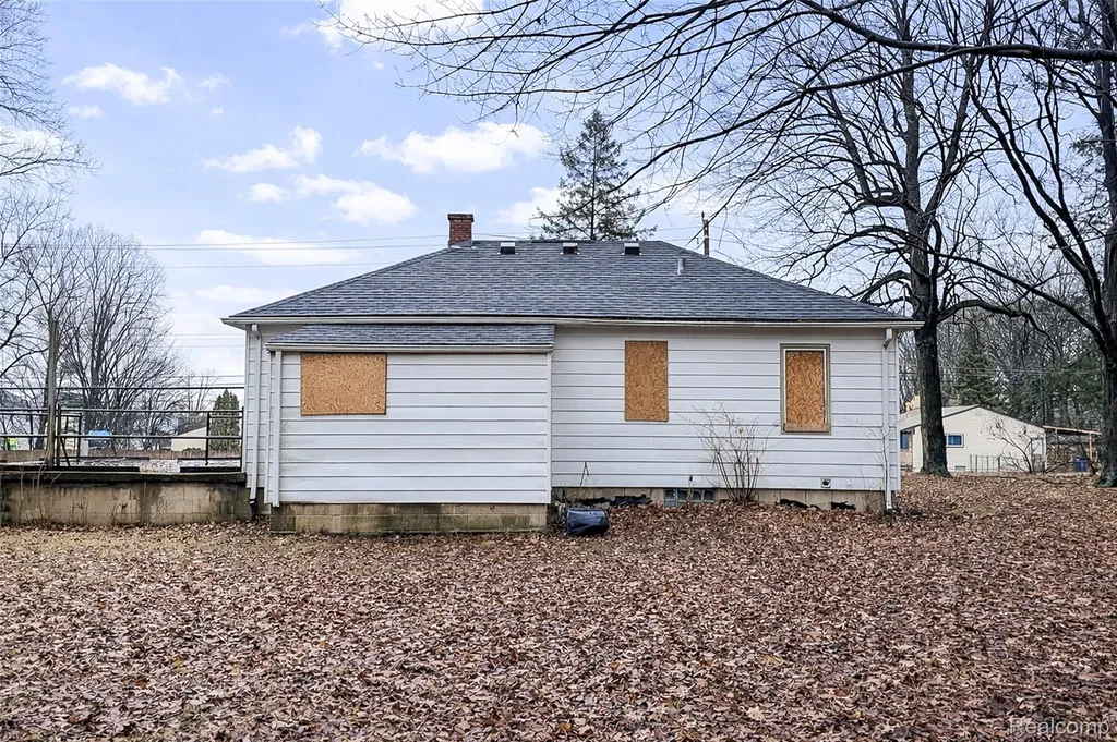 816 S Schuman Street Westland City MI 48186