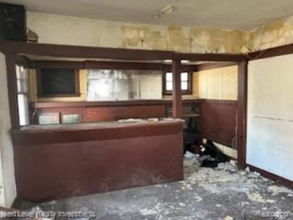 1695 Monterey Street Detroit City MI 48206