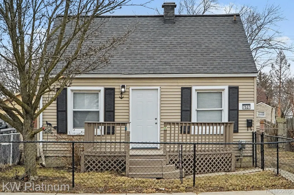 7527 Toepfer Road Warren City MI 48091