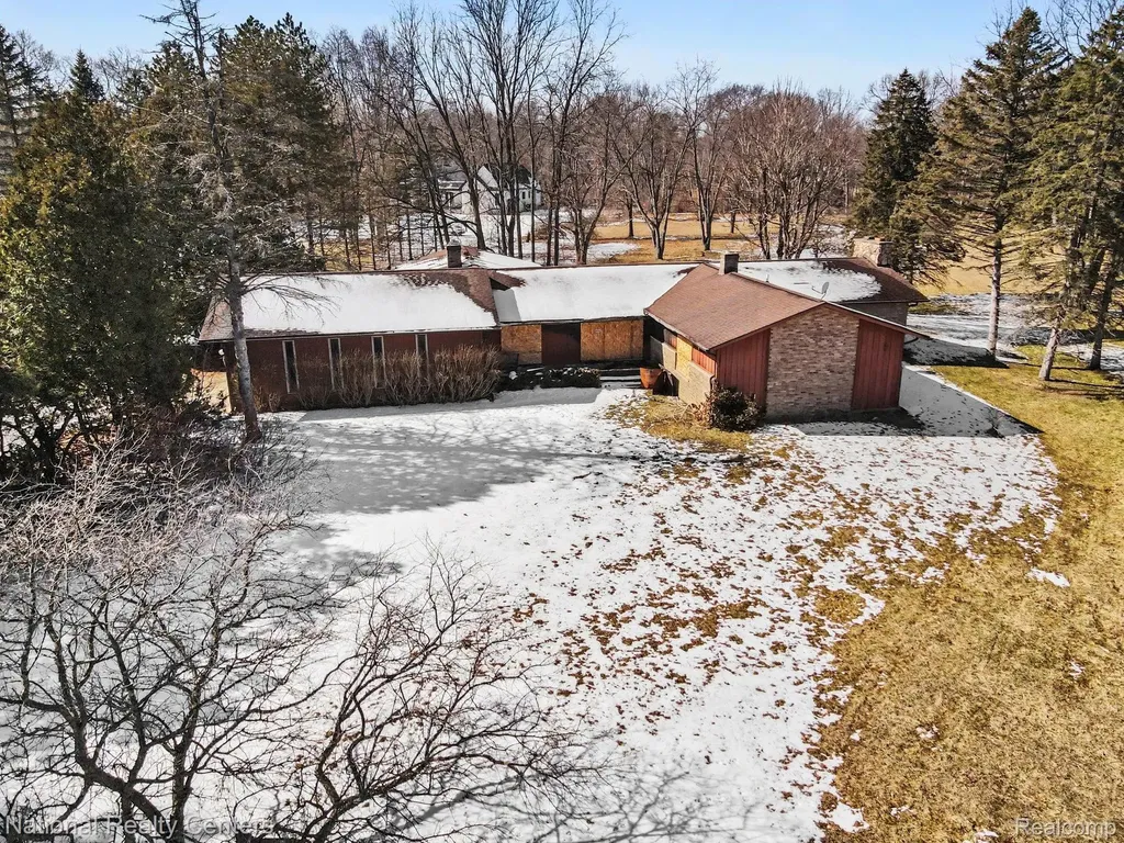 400 Liddy Drive Brighton Township MI 48114