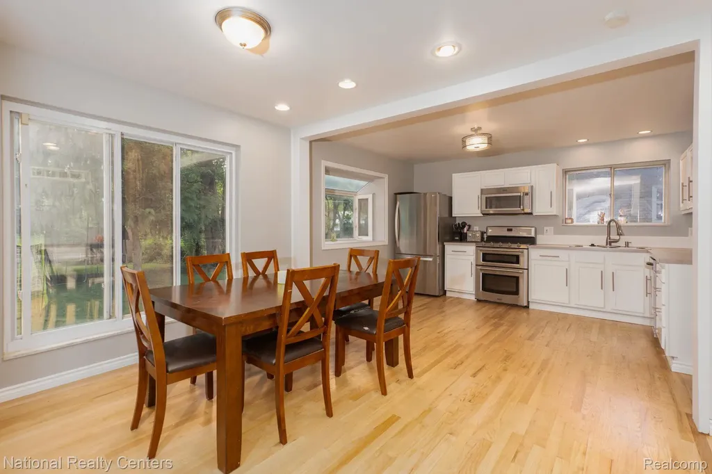 32484 Chesterbrook Street Farmington Hills City MI 48334