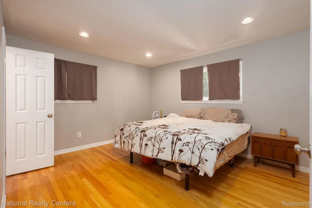 32484 Chesterbrook Street Farmington Hills City MI 48334