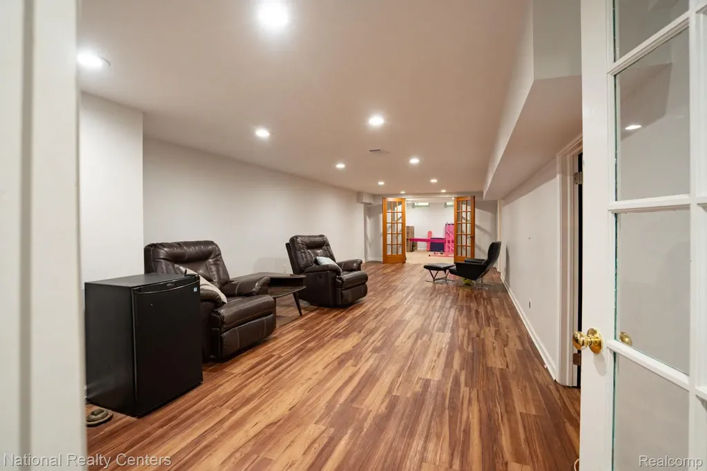 32484 Chesterbrook Street Farmington Hills City MI 48334