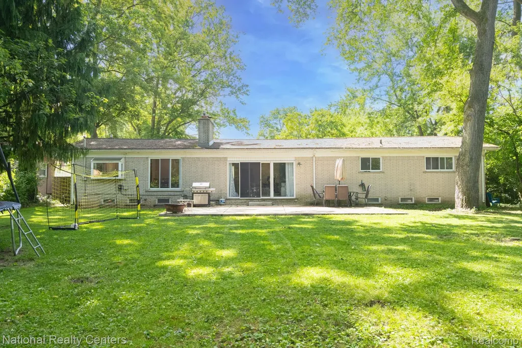 32484 Chesterbrook Street Farmington Hills City MI 48334