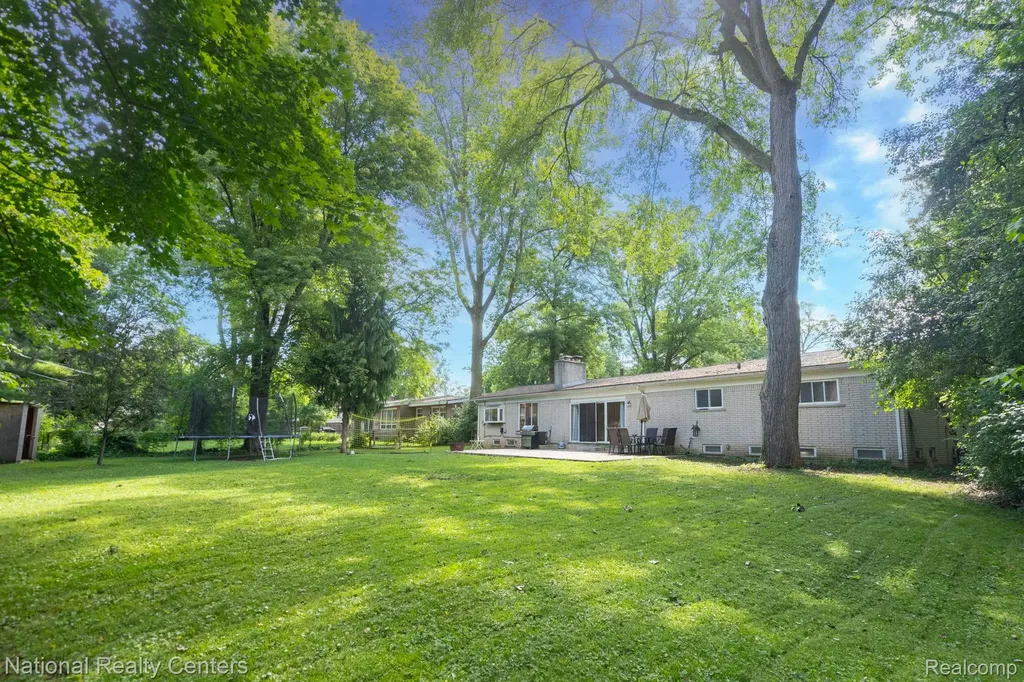 32484 Chesterbrook Street Farmington Hills City MI 48334